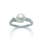 350/1000 gold ring, cultured pearls and diamonds: PLI1172K